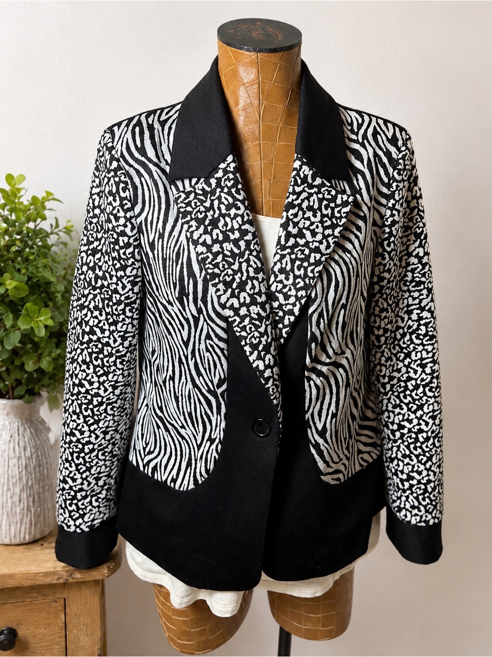 Notations Mixed Animal Print Blazer Jacket Black & White Women’s